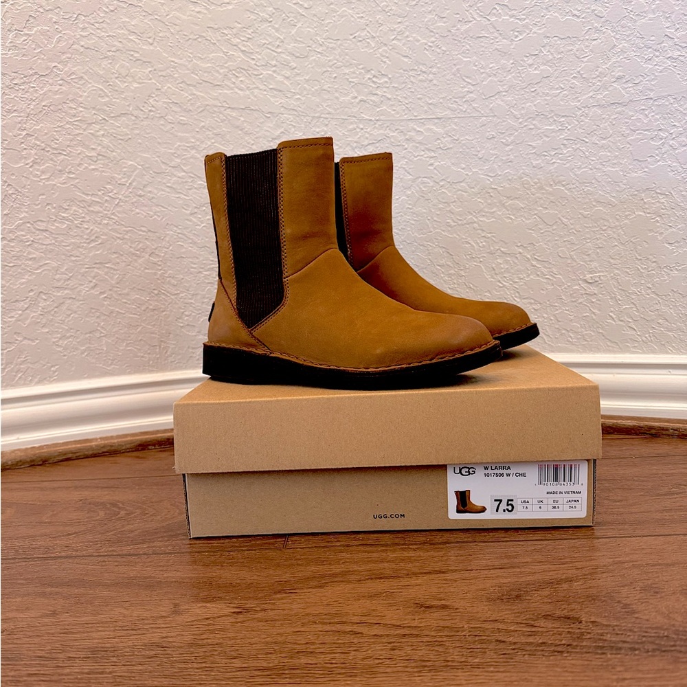 ✨ UGG W Larra Brown Nubuck Leather Boots - Women's 7.5 ✨